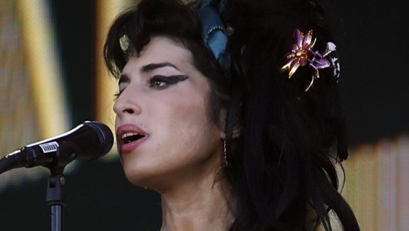 Ultima ipoteza a anchetatorilor: Amy Winehouse a decedat din cauza alcoolului