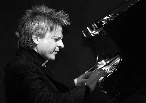 Cel mai rapid pianist din lume va canta la Bucuresti pe 15 noiembrie