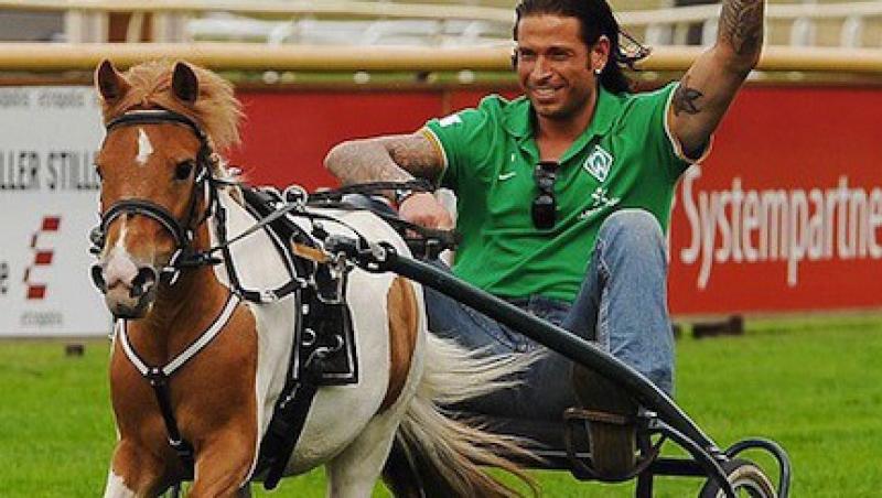 VIDEO! 6 fotbalisti de la Werder Bremen s-au intrecut de pe ponei