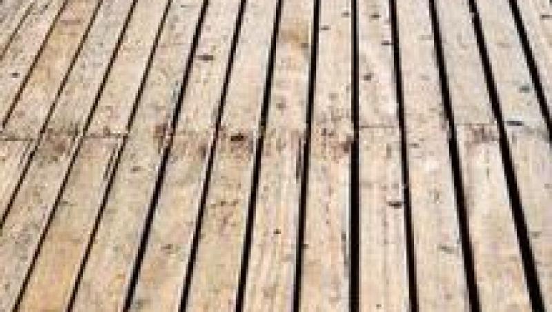 Cum sa intretii podeaua din lemn