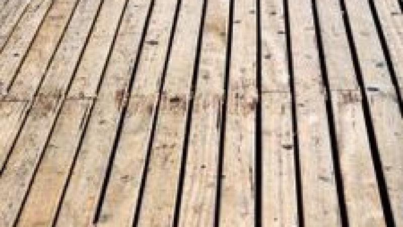 Cum sa intretii podeaua din lemn