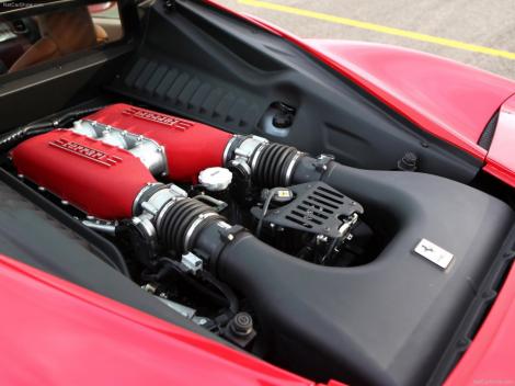 VIDEO! Vezi cum se asambleaza manual motoarele Ferrari!