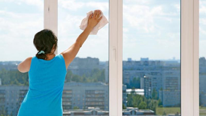 Cum sa cureti geamurile cu otet
