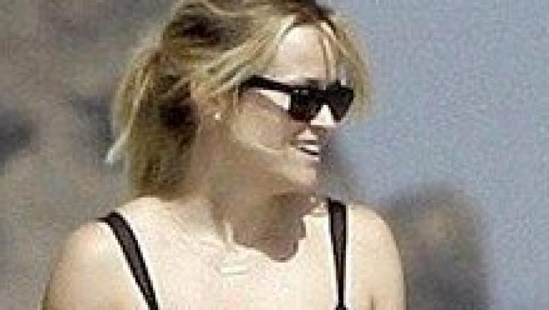 FOTO! Reese Witherspoon a sarbatorit 4 iulie in costum de baie