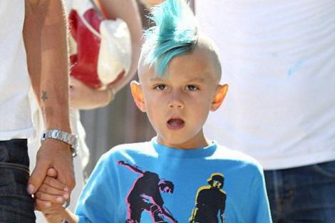 FOTO! Kingston, fiul lui Gwen Stefani, un rock star in devenire