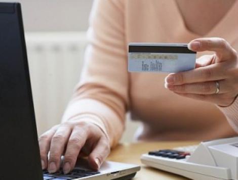 Volumul platilor online a crescut cu 18%