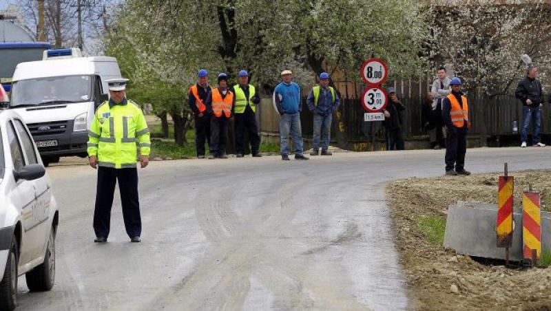Trafic blocat intre Brasov si Targu-Mures: Un mort, dupa ce o autoutilitara s-a ciocnit cu un TIR