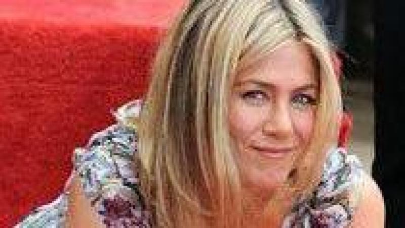 Jennifer Aniston a primit o stea pe Hollywood Walk of Fame