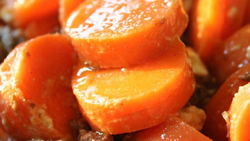 Reteta de post a zilei: salata de morcovi cu sos de miere si mustar