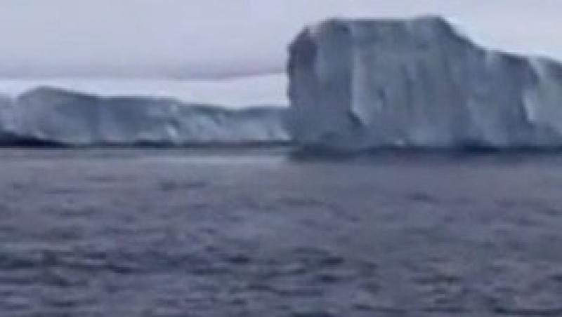 VIDEO! Un aisberg de patru ori cat Manhattan-ul pluteste in largul coastelor canadiene