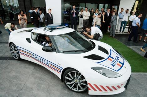 Politia Rutiera a primit pentru doi ani o masina Lotus Evora S
