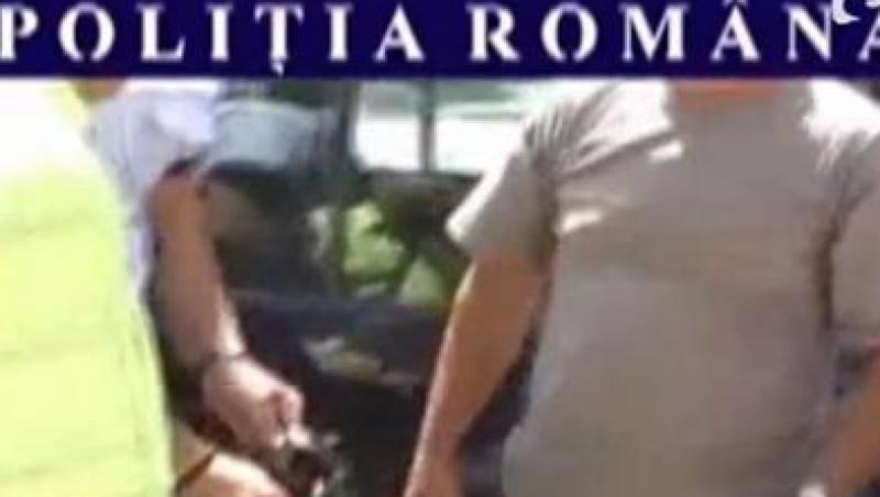 VIDEO! Un galatean, retinut de politie in timp ce vindea trei kilograme de mercur la piata