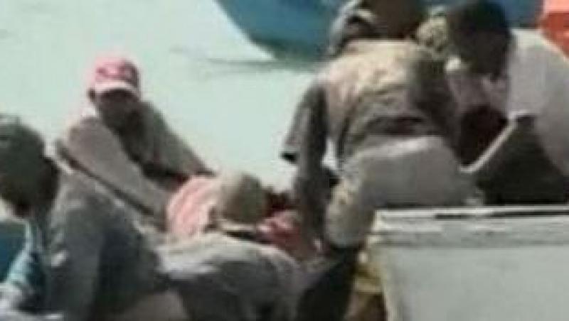 VIDEO! 50 de oameni s-au inecat in insulele Comore dupa ce o barca s-a lovit de o stanca