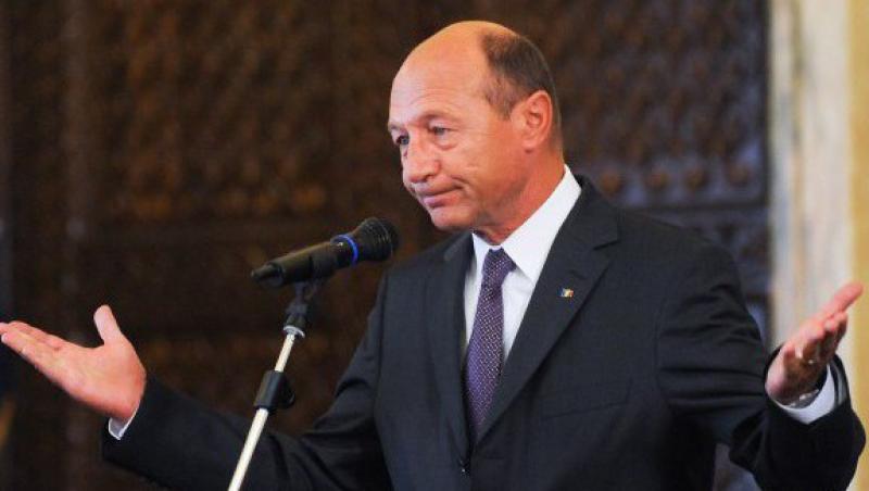 Basescu: Le transmit bugetarilor ca sunt prea multi, trebuie redus numarul lor