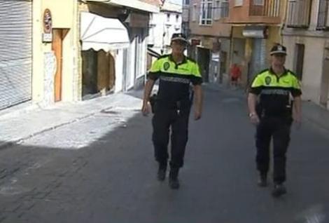 Oras in faliment in Spania. Politistii sunt nevoiti sa patruleze pe jos pentru ca n-au benzina