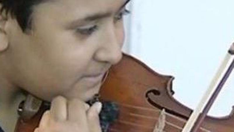 VIDEO! Violonistul Mircea Dumitrescu, in varsta de 12 ani, ii calca pe urme lui Paganini