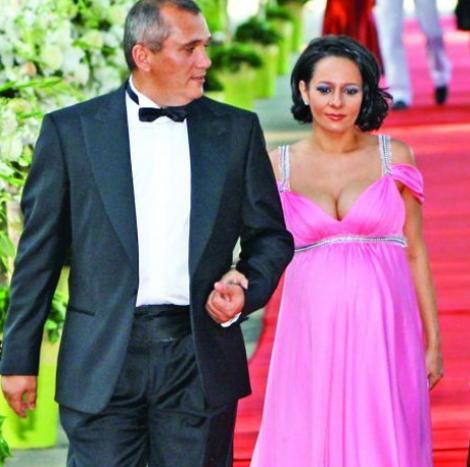 Emil Gradinescu si Carmen Trandafir se pregatesc de nunta