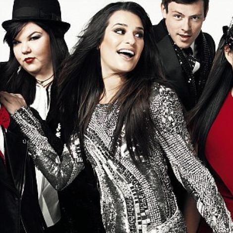 FOTO! Starurile din Glee "danseaza" in revista Vogue