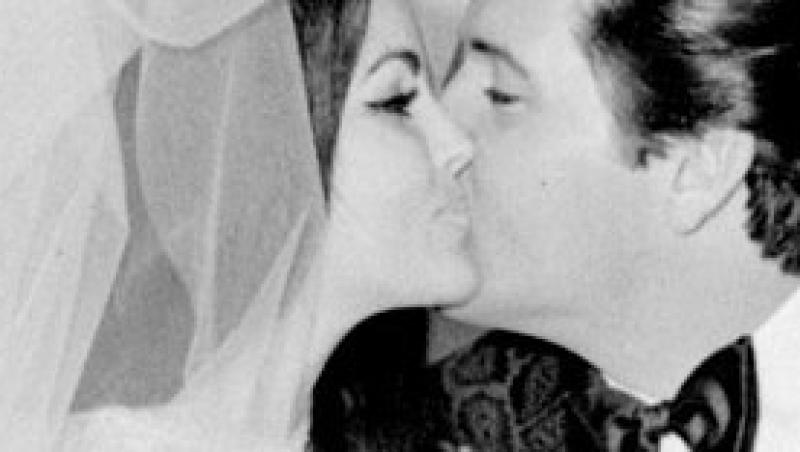FOTO! Cele mai sexy saruturi la nuntile vedetelor