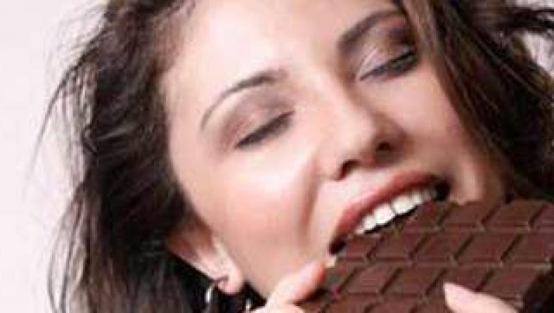 Ciocolata neagra, utila in combaterea efectelor nefaste ale soarelui