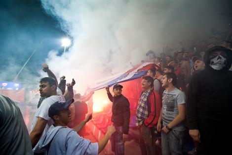 Incidente la Cluj-Napoca inainte de meciul Stelei: Cinci suporteri bulgari, retinuti de politie