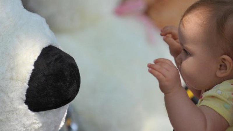 VIDEO! Implant cohlear la un baietel de doar 11 luni