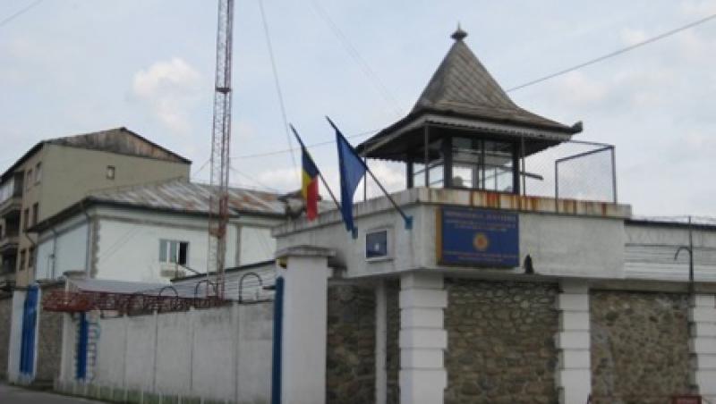 Coruptie la Penitenciarul Targu Jiu: conducerea, cercetata de DNA