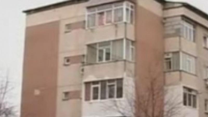 Bucuresti: 100 de persoane, evacuate dintr-un bloc in care locuiau abuziv