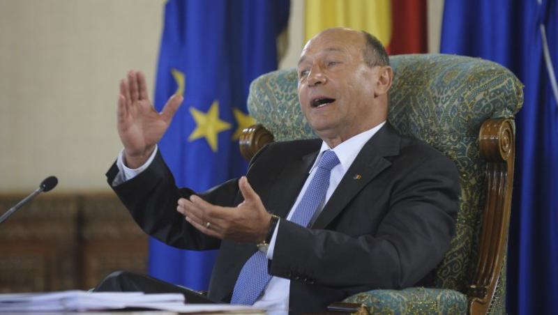 Basescu, la RRA: Economatele, populiste. Pensionarii ar aprecia indexarea pensiilor