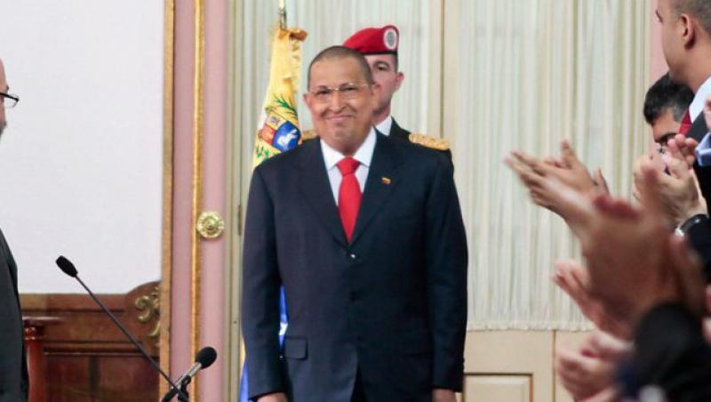 Hugo Chavez a aparut cu capul ras la o sedinta de guvern
