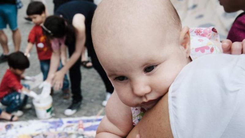 Proiect de lege privind alaptarea la san: Reclamele la lapte praf, interzise in maternitati