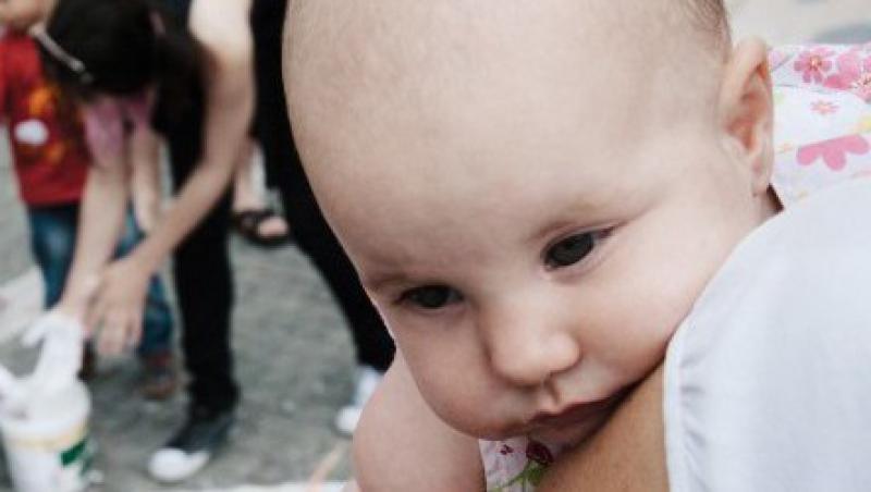 Proiect de lege privind alaptarea la san: Reclamele la lapte praf, interzise in maternitati