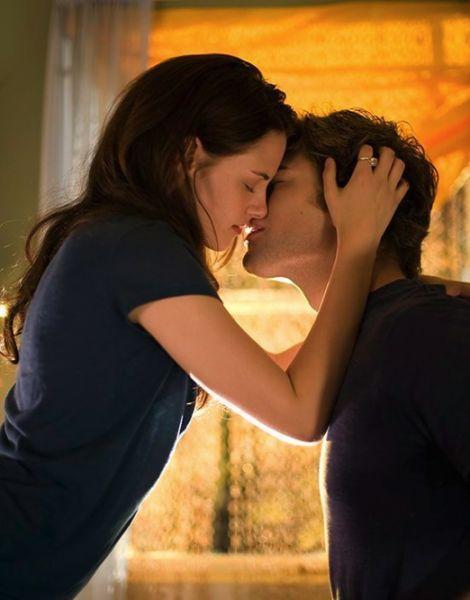 Cuplul Edward si Bella din "Twilight", o influenta nefasta asupra adolescentilor