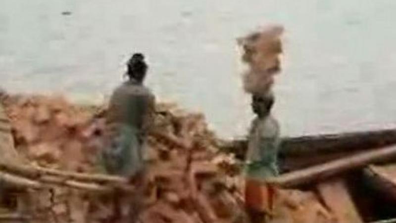 VIDEO! India: Record la carat caramizi pe cap