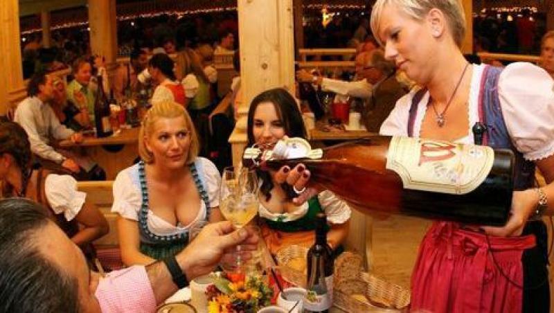 FOTO! Cannstatter Volksfest Stuttgart - un Oktoberfest mult mai autentic