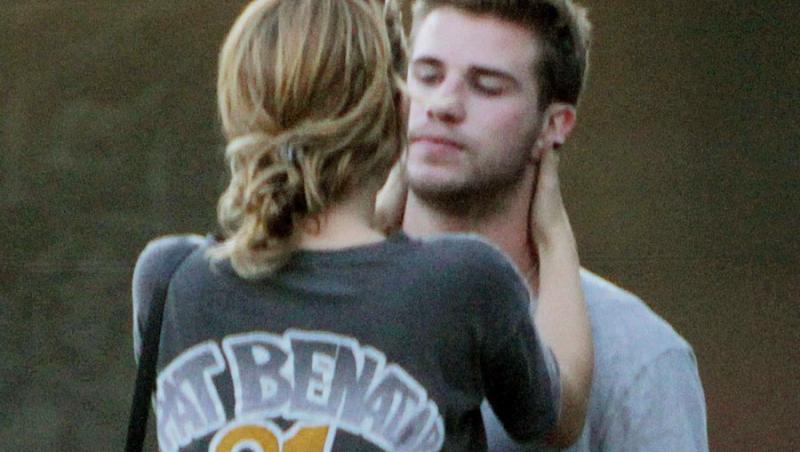FOTO! Miley Cyrus, inapoi in bratele australianului Liam Hemsworth