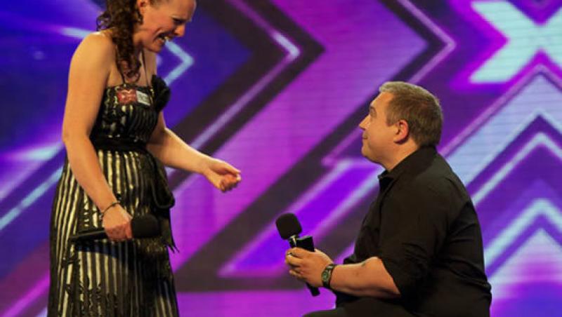 VIDEO! O concurenta a fost ceruta de sotie pe scena la X Factor UK