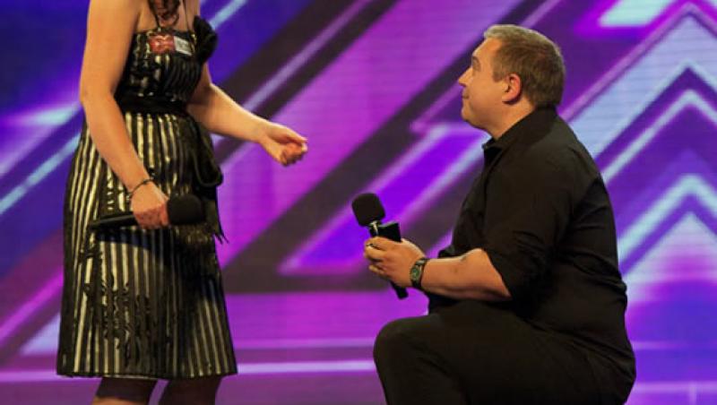 VIDEO! O concurenta a fost ceruta de sotie pe scena la X Factor UK