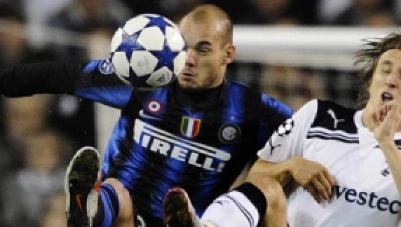 Manchester City e interesata de Sneijder