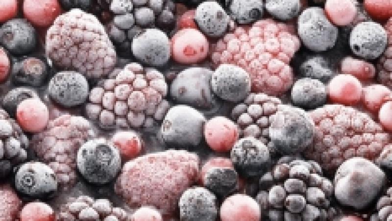 Cum folosesti fructele de padure congelate