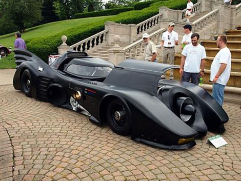 FOTO! "Batmobile"-ul cu motor de Boeing, de vanzare pentru 600.000 de dolari!