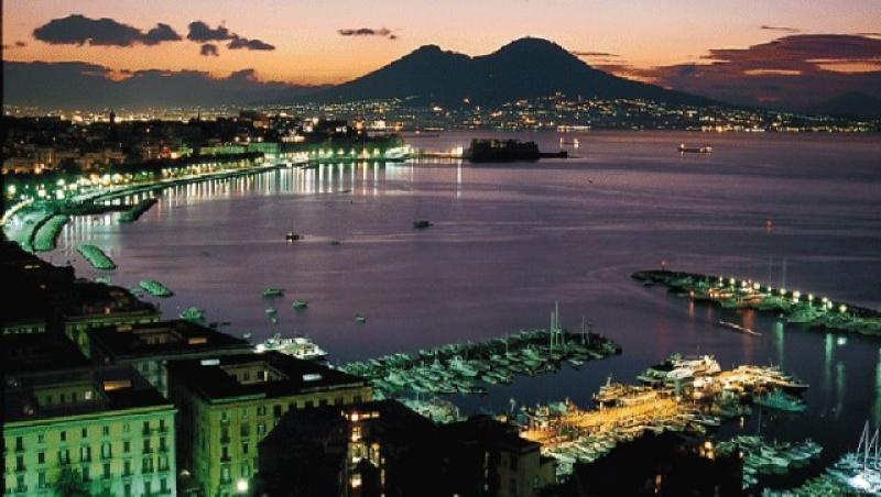 FOTO! Napoli, printre miresme ispititoare si bucate alese