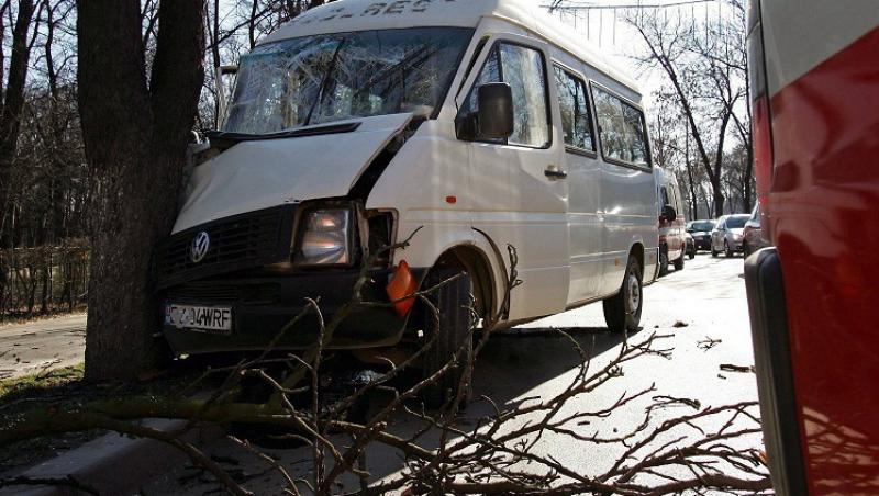 VIDEO! UPDATE! Un autocar cu 42 de copii a fost implicat intr-un accident de circulatie pe DN1