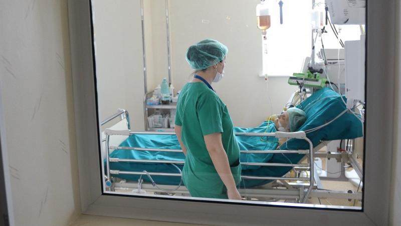 Gravida, dependenta de heroina, ajutata de medicii de la spitalul Universitar sa nasca prin cezariana