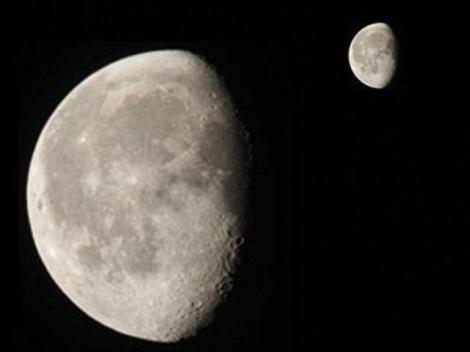 Doua Luni ar fi putut orbita Pamantul cu miliarde de ani in urma!