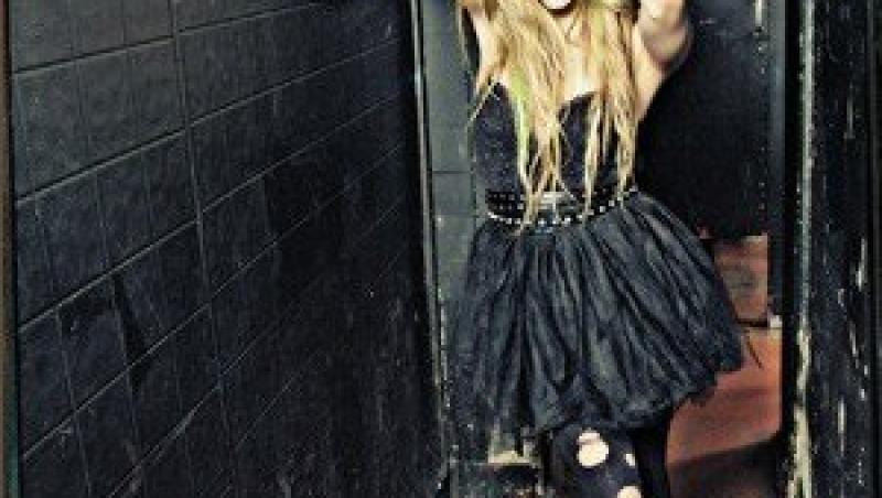 Arunca o privire in colectia de primavara 2012 a lui Avril Lavigne!