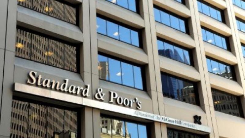 Moment istoric: Agentia Standard and Poor's scade ratingul economiei SUA