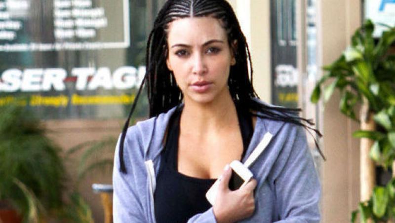 FOTO! Ce ciudata e Kim Kardashian fara machiaj!