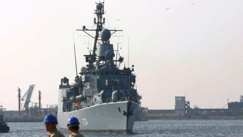 Basescu: Romania va trimite o fregata sa lupte impotriva piratilor somalezi