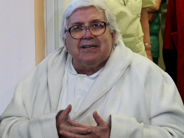 Alexandru Pesamosca, unul dintre marii chirurgi ai Romaniei, traia izolat intr-un salon de spital